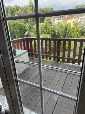 Geschmackvolle, gepflegte 3-Raum-Wohnung mit Balkon und Einbauküche in Köln Dellbrück