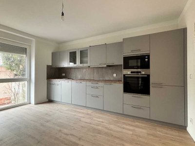 Moderne 3-Raum-Wohnung mit Garten in einem sanierten Mehrfamilienhaus (Erstbezug)