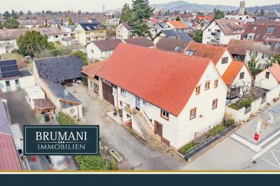 BRUMANI | Saniertes EFH mit großem Baugrundstück & ausbaubarem Dachboden im Ortskern FR-St. Georgen