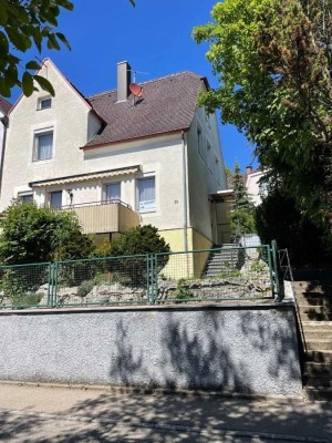 Handwerker aufgepasst! Gepflegte Doppelhaushälfte in Heidenheim zu verkaufen.