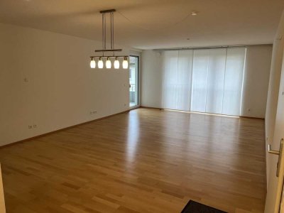 Exklusive und barrierefreie 3-Zi. Whg. mit EBK und moderner Innenaustattunng in GD-Stadtmitte