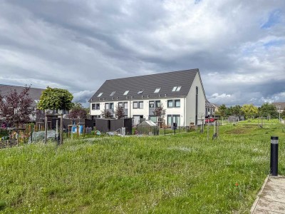 KOMFORTABEL WOHNEN - MIT WÄRMERÜCKGEWINNUNG, EINBAUKÜCHE UND EIGENEM GARTEN