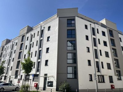 Modernes Wohnen in der Neustadt: 4-Zi., EBK, Bad mit Wanne & Dusche, Gäste-WC, TG, Aufzug, Balkon