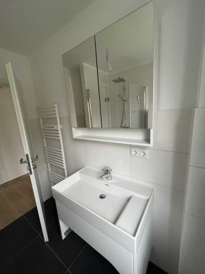 EG Whg. Erstbezug nach vollständiger Sanierung mit Wohnküche, Garten, Garage und Waschküche