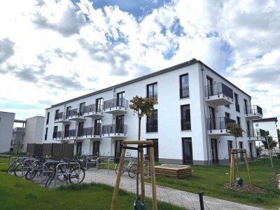 Helle 2-Zimmer-Eckwohnung mit Terrasse, EBK & TG-Stellplatz - KfW 40 Plus - Erstbezug.
