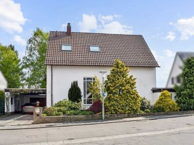 Gepflegtes Einfamilienhaus mit Schwimmbad und parkähnlichem Grundstück in bester Lage von Morlautern