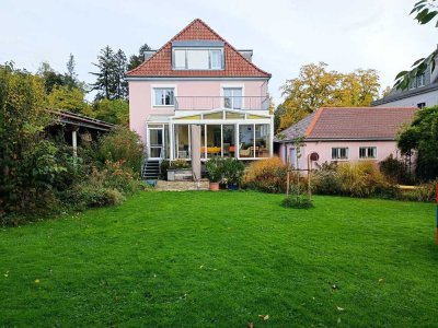 Ihr Immobilien-Volltreffer: *** PROVISIONSFREI für Käufer *** 3 Wohnungen + 960 m² Grundstück!