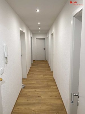 Wohnen wie im Neubau - kernsanierte Wohnung mit Balkon und PKW-Stellplatz