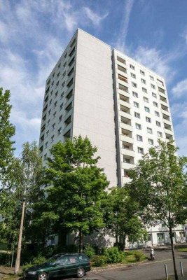 3-Raumwohnung mit offener Küche, Abstellraum und Balkon!