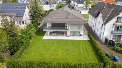 EXKLUSIVES WOHNEN IN STADTLAGE – FREISTEHENDES TRAUMHAUS MIT ÜBER 300 M² UND SÜDGARTEN