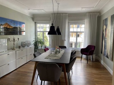 Charmante 4-Zimmer-Altbauwohnung in begehrter Lage Stuttgart-Süd