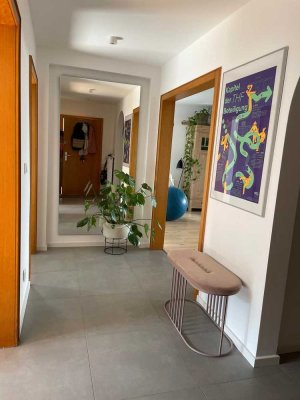 Helle 3-Zimmer-Wohnung mit großer Terrasse, Garten und Stellplatz in Wiesbaden-Bierstadt