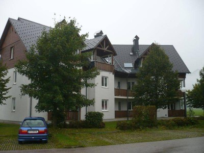 MOLLN: Erdgeschosswohnung mit großer Loggia