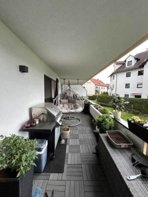 Modernisierte 3-Zimmer-Wohnung mit großem Balkon und EBK in Oberasbach