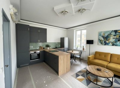 MODERNE SINGLE-DACHGESCHOSSWOHNUNG - 1 Zimmer - ca. 30m² WFL - 3.Stock - Hofseitig - Gute öffentliche Anbindung - Ruhelage - Zusätzlicher Dachausbau