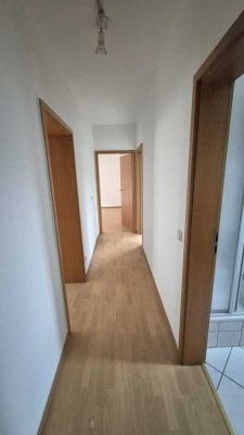 Frisch renovierte 2-Raum-Wohnung sucht nette Mieter
