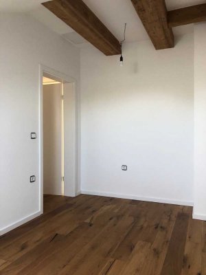 Kleines schönes WG-Zimmer mit 12qm in Olching nähe S-Bahn FREI ab August 2025