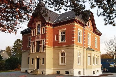 Stilvolle helle 3-Zimmer Wohnung in denkmalgeschützter Villa - Solingen-Wald