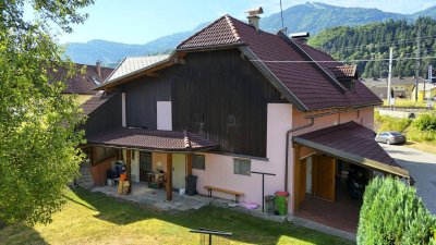 Sonniges Zuhause mit Potenzial – Haus mit Stadl, Garten und Top-Anbindung in Arnoldstein