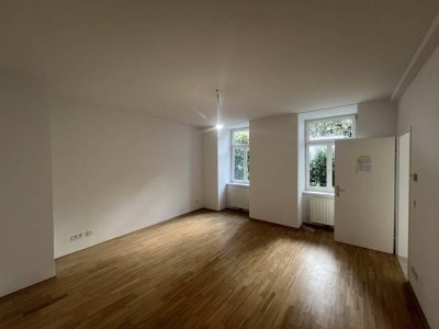 Garten-Oase! Top 3-Zimmer-Wohnung mit Terrasse + Garten in wunderschönem Altbauhaus! Top-Lage in 1170 Wien!