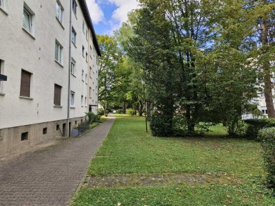 Ruhig, hell, zentral – 3 Zimmer mit Blick ins Grüne in Wiesbaden