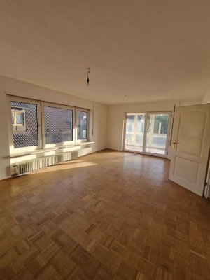Schöne 4-Zi. Wohnung in Bestlage in Friedberg mit Balkon