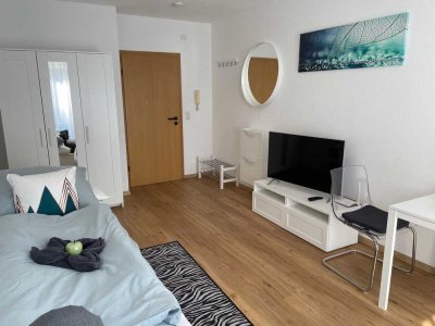 Helles modern möbliertes renov. Apartment KL Hohenecken mit Terrasse