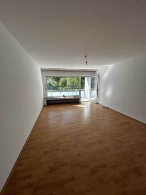 Sanierte 4 Zimmer Wohnung in Rheydt nahe Schmölderpark - 1750€ warm