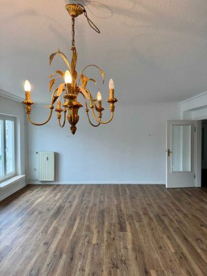 Repräsentatives Wohnen im Stadtzentrum – 6 Zimmer, 2 Bäder & Balkon am Liboriberg