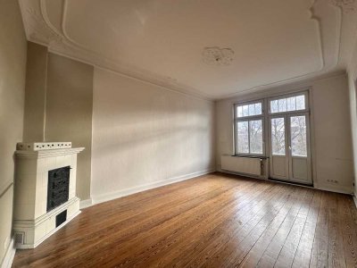 Helle 4-Zimmer-Altbau-Wohnung mit zwei Balkonen in Lübeck-St. Jürgen