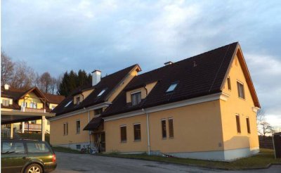 Schöne 2-Zimmer-Dachgeschosswohnung in ruhiger Lage - geförderte Miete ODER geförderte Miete mit Kaufoption - 2 Zimmer