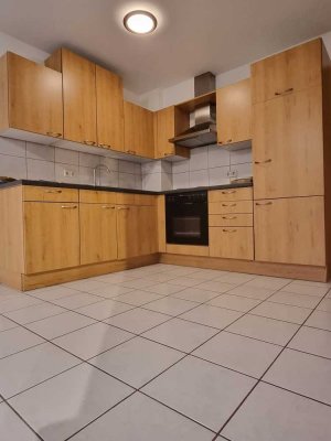 Wohnung mit zwei Zimmern sowie Balkon und EBK in Schorndorf