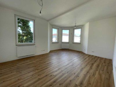 Sanierte hübsche 2-Zimmer Wohnung mit EBK