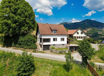 Sanierungsbedürftiges Einfamilienhaus mit Garagen &amp; traumhaftem Ausblick in Oberaich