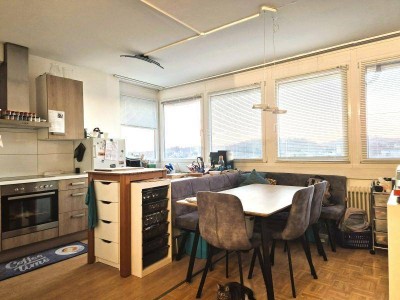 Wohnen in der Lentia-City! 89 m² WNFL im 19.Stock, Küche möbliert, 3 Zimmer, herrliche Fernsicht! Tiefgaragenplatz optional!