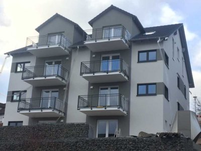 3 Zimmer -   Erdgeschoss - Wohnung + Terrasse & Garten - schöne ruhige Lage