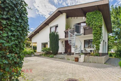 Haus mit Einliegerwohnung &amp; zwei XL-Garagen zum Mieten