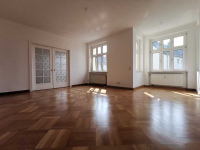 individuelle 3-Raum-Wohnung*1.OG*verglaste Loggia*Tageslichtbad*EBK