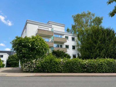 Frisch renovierte 2-Zimmer-Wohnung mit Balkon, Whirlpoolbad & Stellplatz in Frankfurt-Sachsenhausen