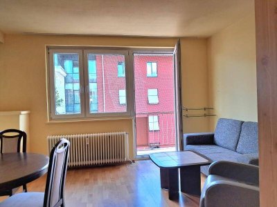 Dr.Schauerstr.6, Top 8: Zentral gelegene, einfache 2-Zimmerwohnung mit großem Balkon, 52,62m2, 3.Liftstock, Parkplatz