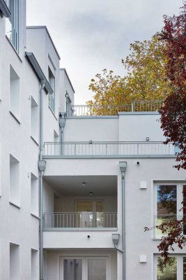 Erstbezug Sanierte WHG. mit großer Terrasse, im KFW 70EE Energiesanierten Haus