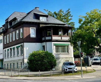 Zweifamilienhaus mit Gewerbeeinheiten