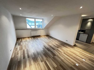 Ansprechende und modernisierte 2-Zimmer-DG-Wohnung in Winningen