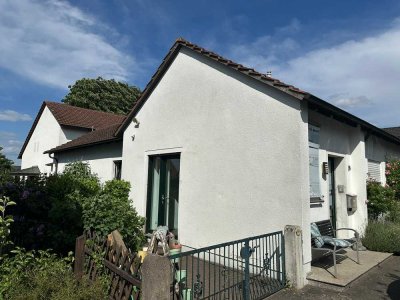 Wohnhaus mit Praxis/Büro/Einliegerwohnung
