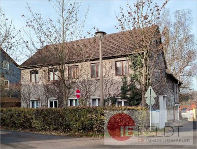 Mehrfamilienhaus mit drei Wohnungen – zentral gelegen und trotzdem ruhig