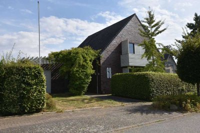 Exklusives Einfamilienhaus mit Fahrstuhl, Sauna und traumhaftem Wohnambiente in ruhiger Lage