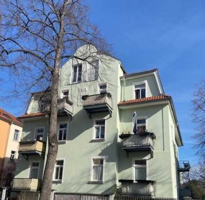 Charmante 3-Raum-Altbauwohnung mit Balkon – solide Kapitalanlage in Dresden-Cotta