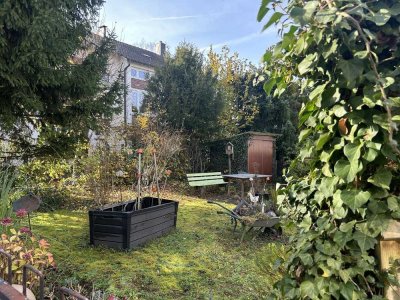 Gartenwohnung mit 4 Zimmern, saniertem Bad, Garage und EBK