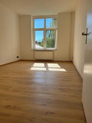 Großzügige 2-Zi Familienwohnung, 2 Bäder, zentrumsnah, sehr hell und freundlich