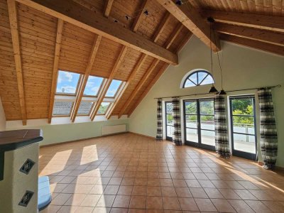Exklusive 4,5-Zimmer-Dachgeschosswohnung mit Schlossblick in Wörth a.d. Donau